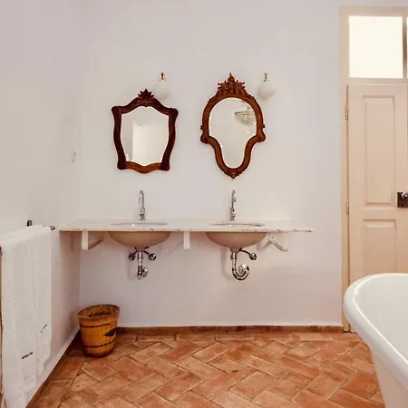 Casa Dona Antonia Vila *